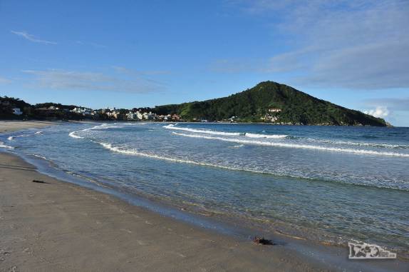 Praia de Quatro Ilhas, em Bombinhas, litoral de Santa Catarina
